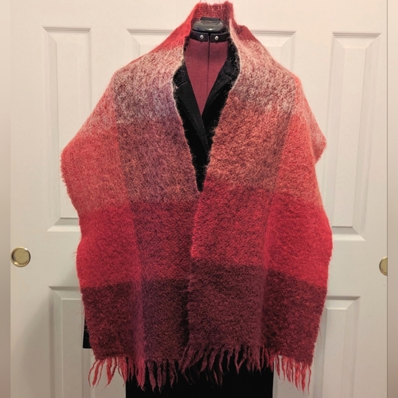 Vintage Mohair Wrap, EUC - Picture 1 of 3
